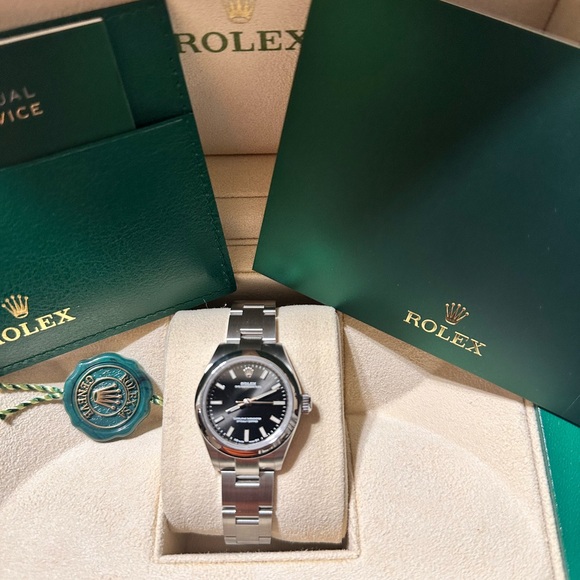 ROLEX - Picture 8 of 13